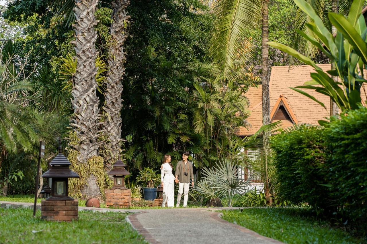 The Legend Chiang Rai Boutique River Resort & Spa Exteriör bild